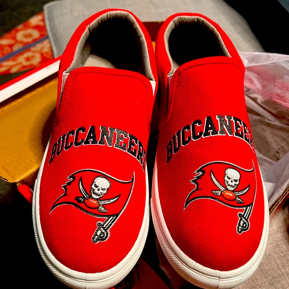 Tampa Bay buccaneers slip ons that were too small! Brand new